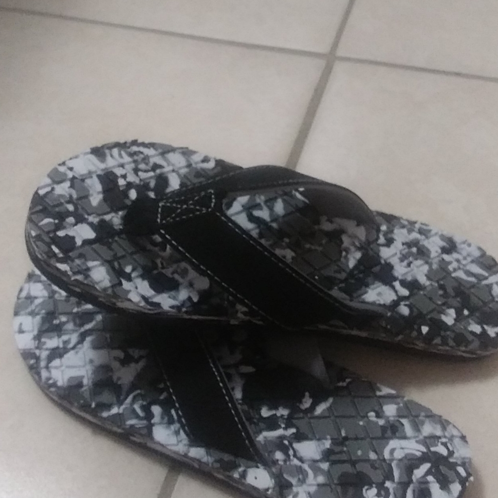 Sandals - Picture 2 of 2